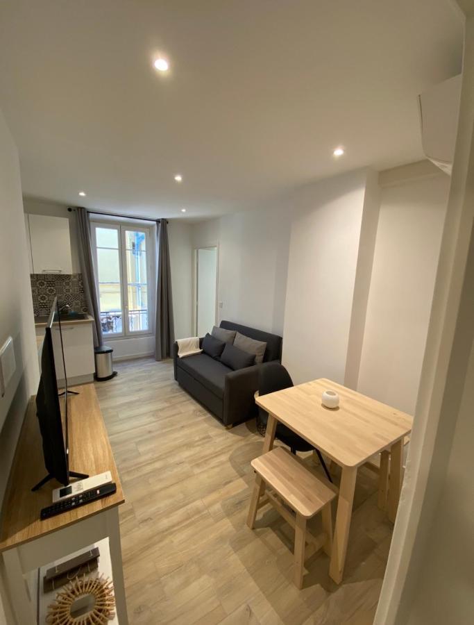 Le Coeur Du Port De Golfe Juan - Parking - Clim - Wifi Apartment Vallauris Ngoại thất bức ảnh